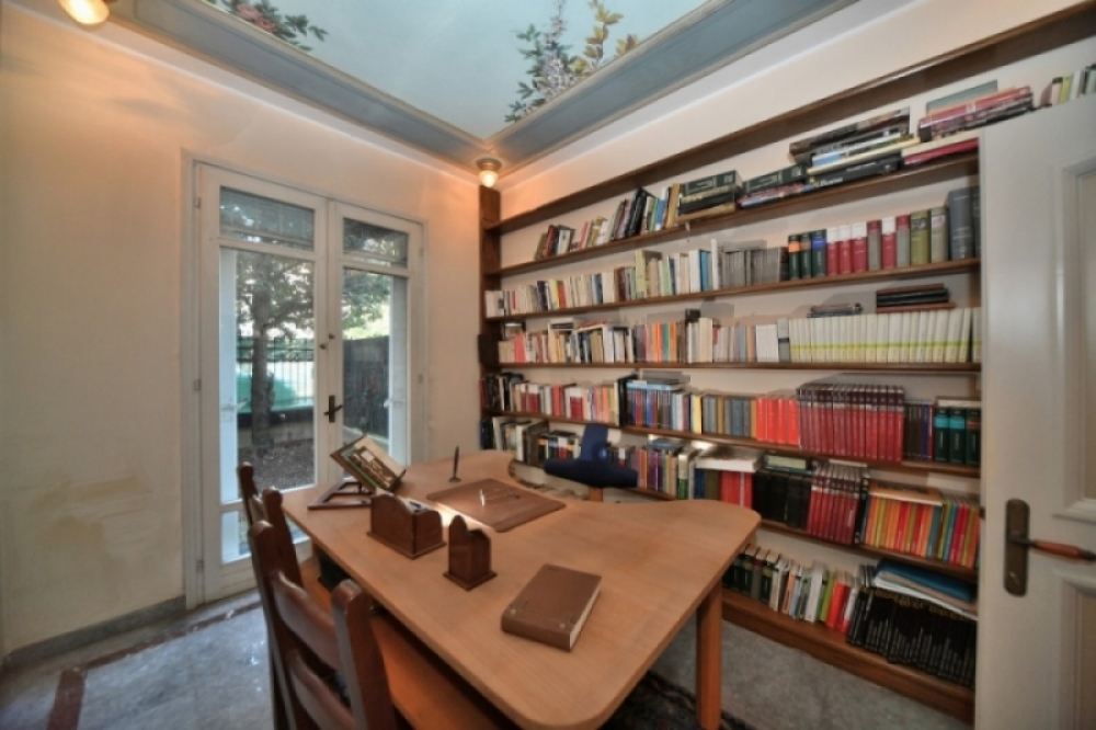 Rif. 1446 Signorile  villa abbinata con giardino a Correggio in zona centrale