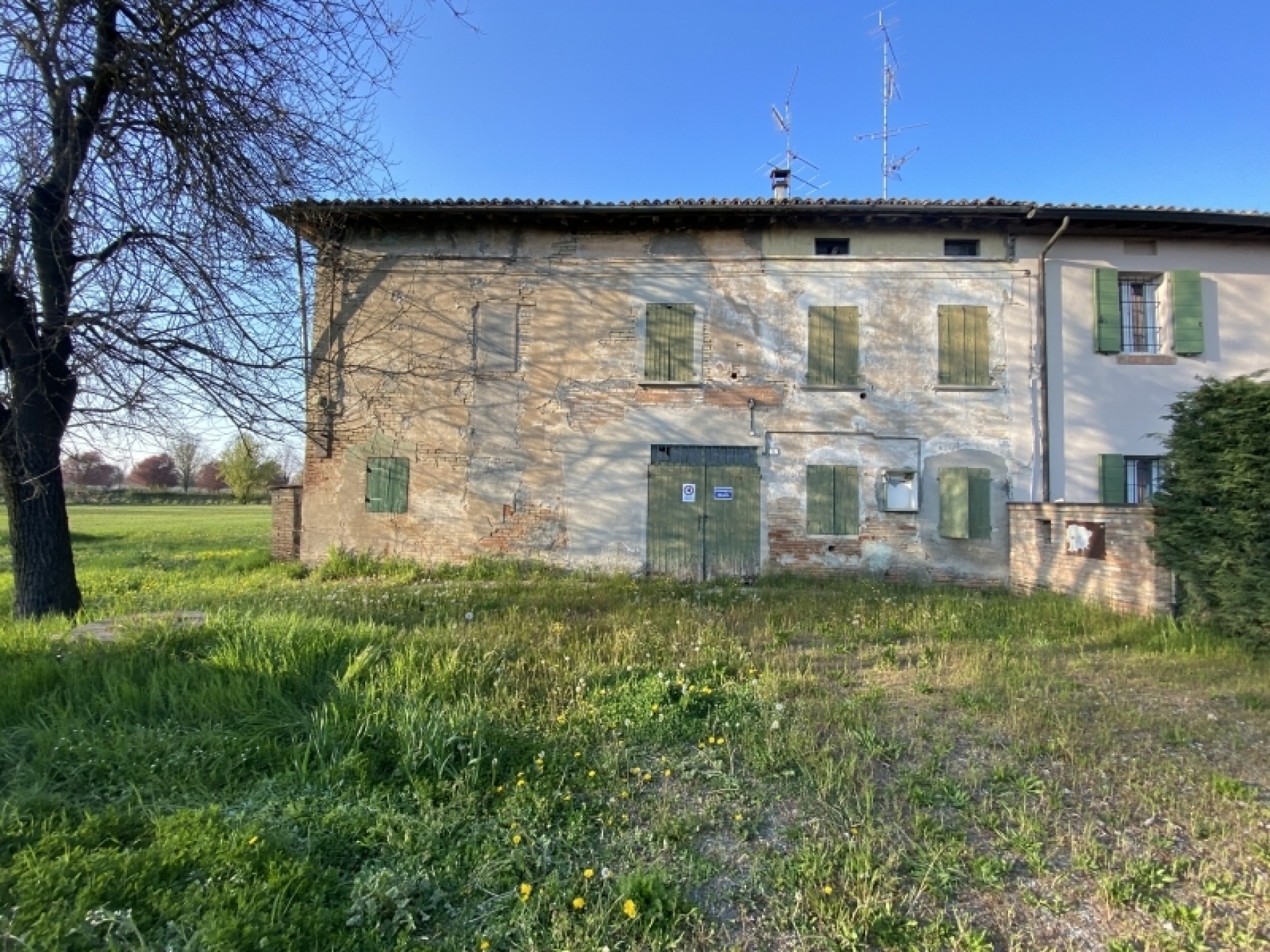 Rif. 1394 Casale con terreno a Correggio in bella posizione 